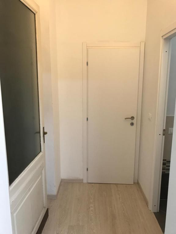 Mono Bordeaux room 6